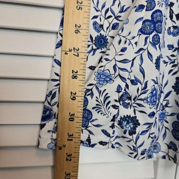 H&M Blue Floral Sleeveless Skater Jersey Dress Women's Sz 8‎ Low Back ResortWear - Picture 9 of 9